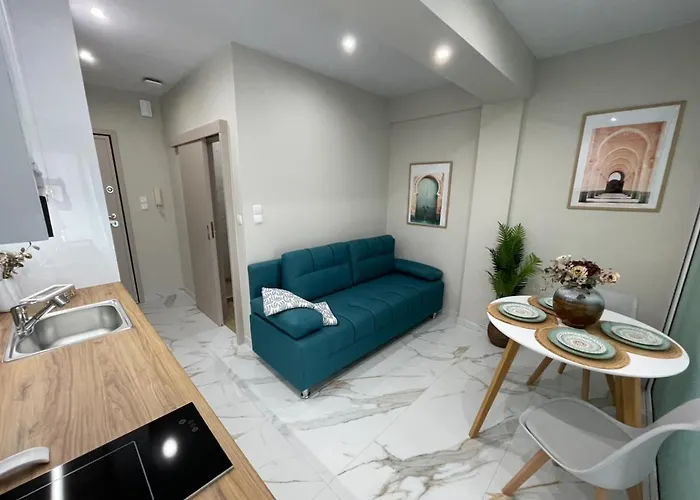 Agora Luxury 7 Лоутраки